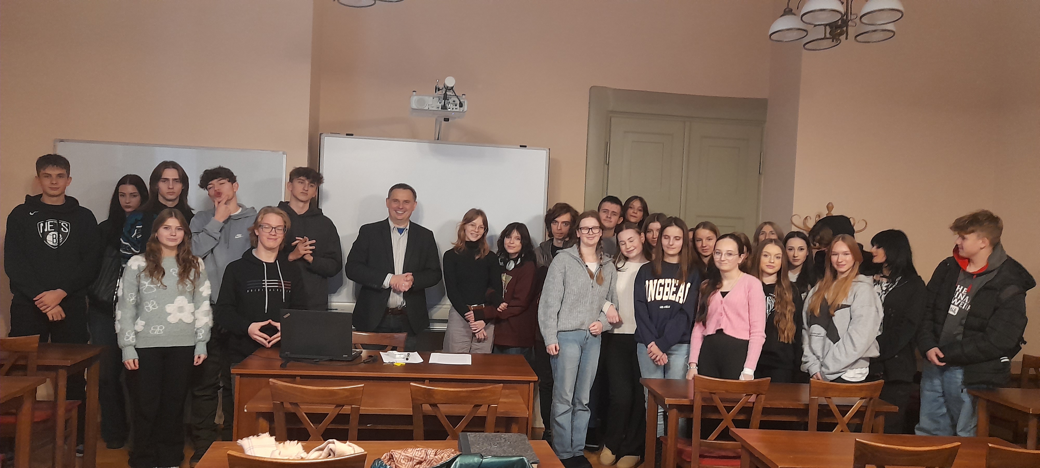 Wspólne zdjęcie uczestników wykładu
